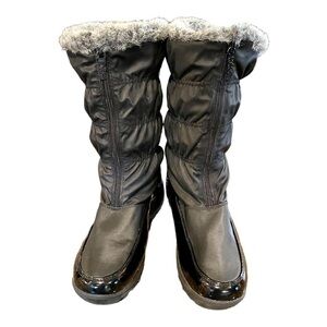 TOTES, WOMENS INSULATED, WATERPROOF, ALL WEATHER BOOTS. RUBBER SOLE. SIZE 8M